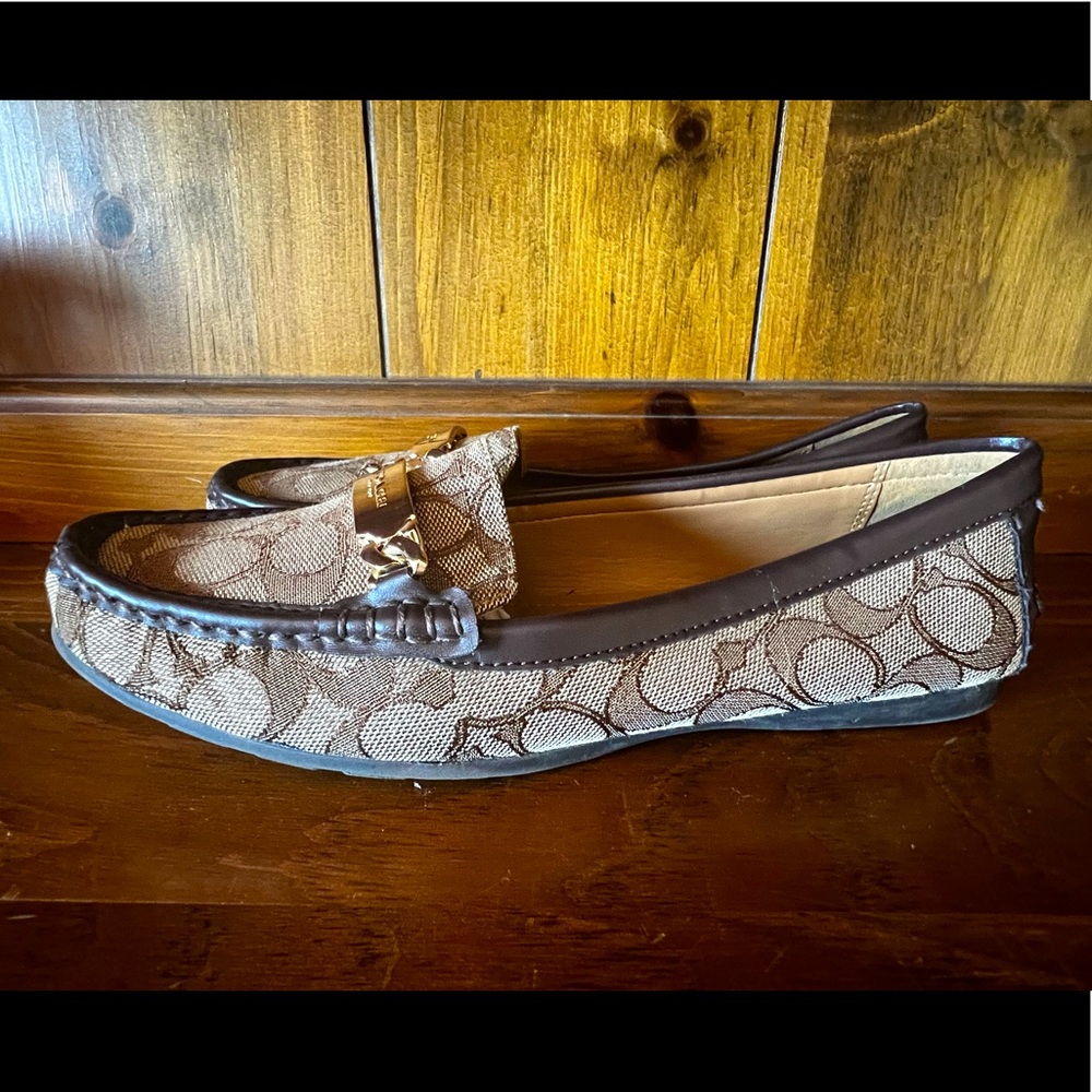 COACH | Brown and Tan Loafer Size: 8.5